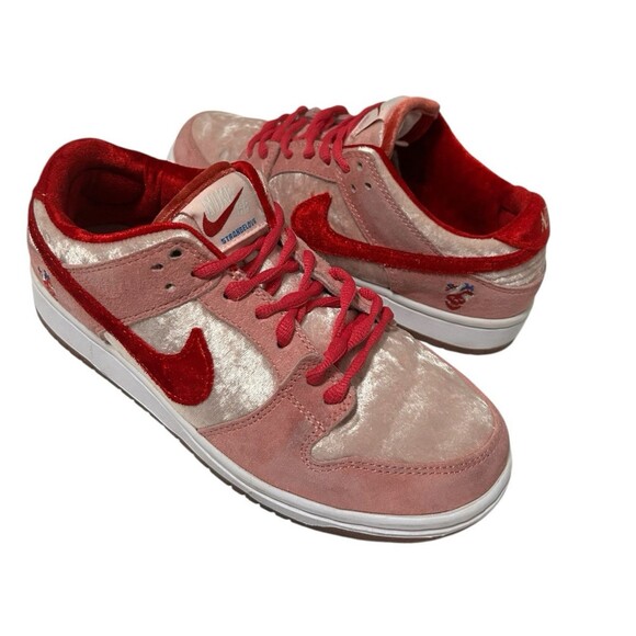 Nike Dunk Low SB x Strange Love Valentines Day Pink Red CT2552-800 Sz 8 - Picture 2 of 12